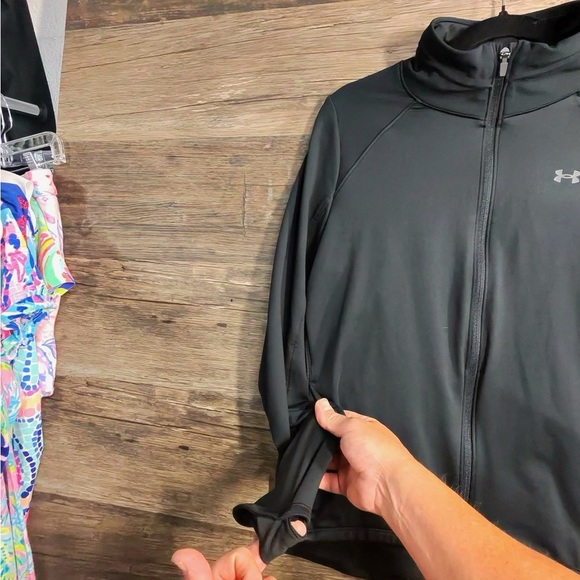 Under Armour Black Full Zip Jacket Performance Fabric - Picture 2 of 11
